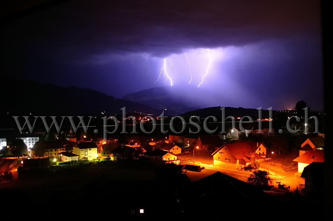 Orage sur la dent de Broc