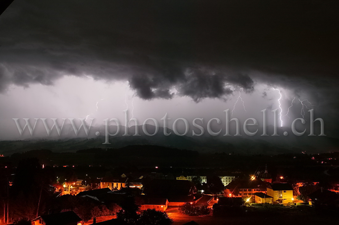 Orage en Gruyère depuis Marsens