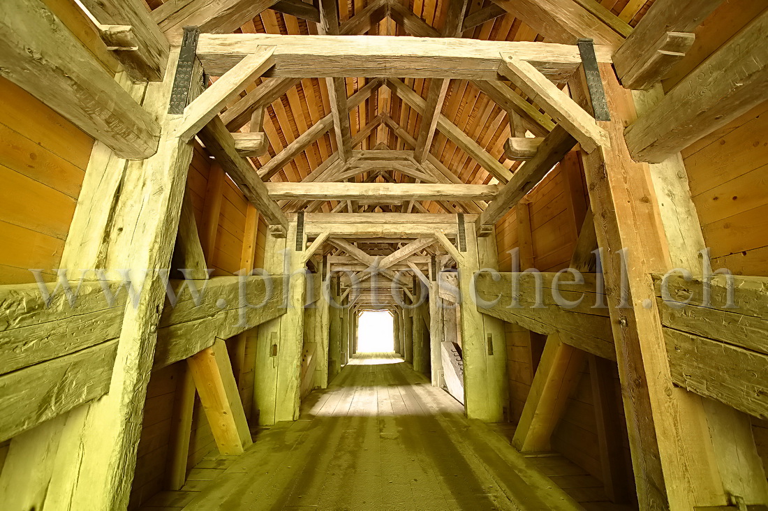 Le Pont qui Branle, entre Broc et Epagny