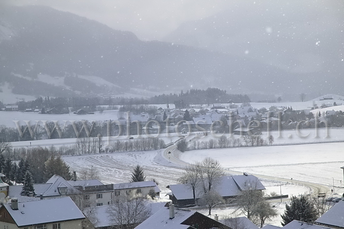 Il neige sur Marsens et Echarlens