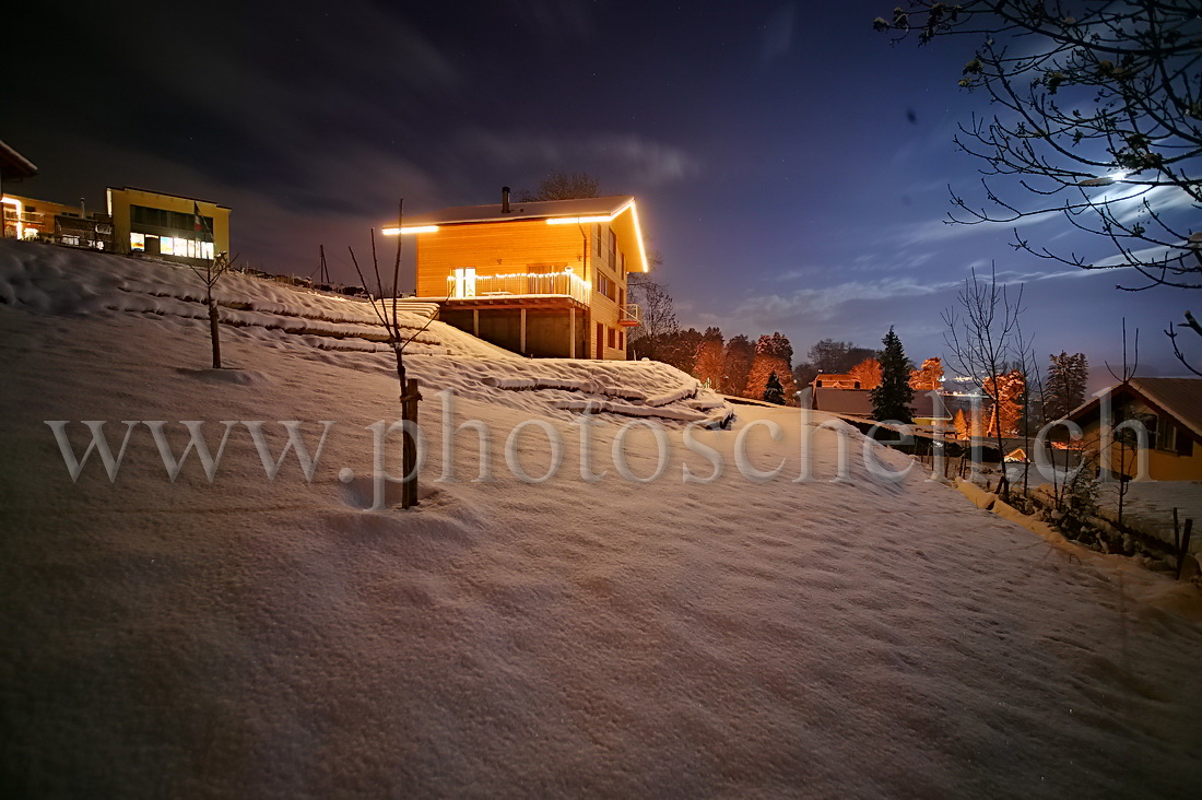 Pleine lune sur Marsens