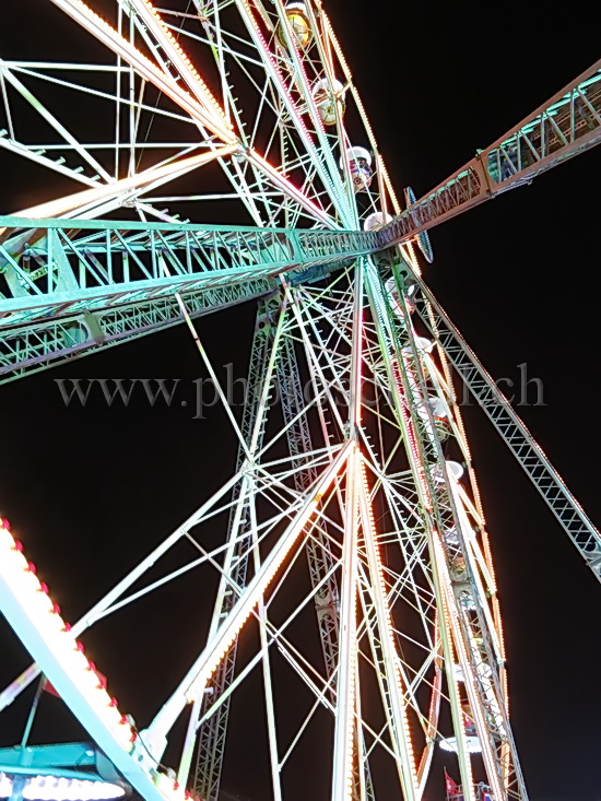 La grande roue du marché de Noël