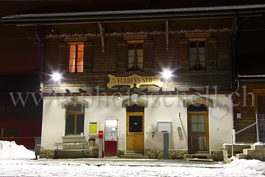 La gare de Vuadens la nuit