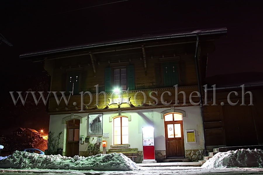 La gare d'Enney la nuit