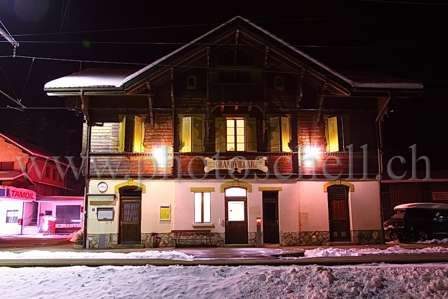 La gare de Grandvillard la nuit