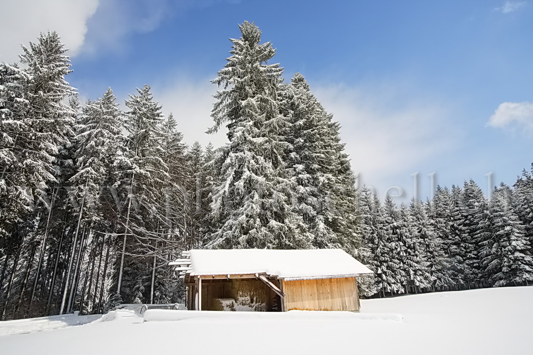 Grange à foin sur les monts de Marsens