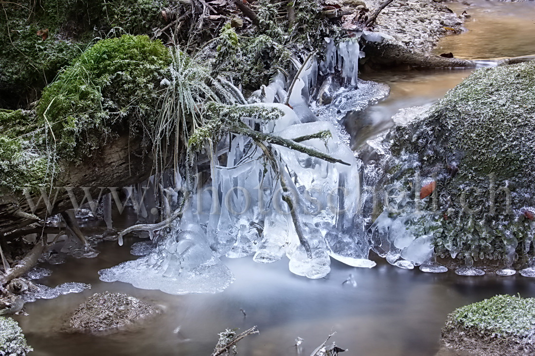 Chute d\'eau glacée