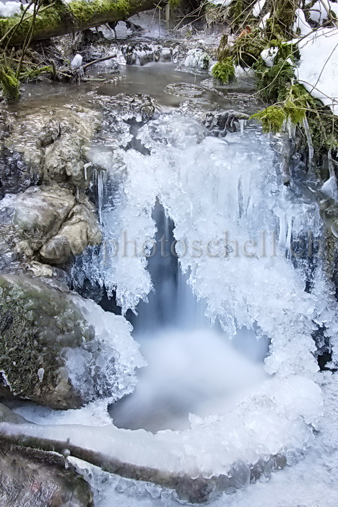 Trou dans la glace