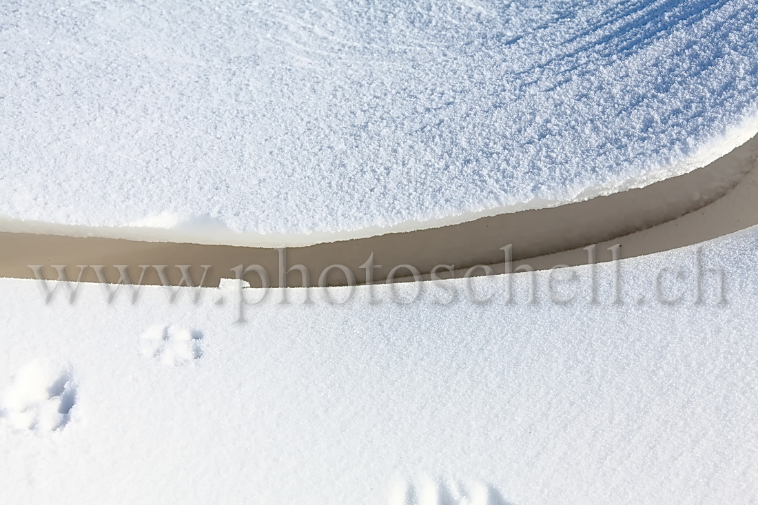 Formes de neige sculptées par le vent