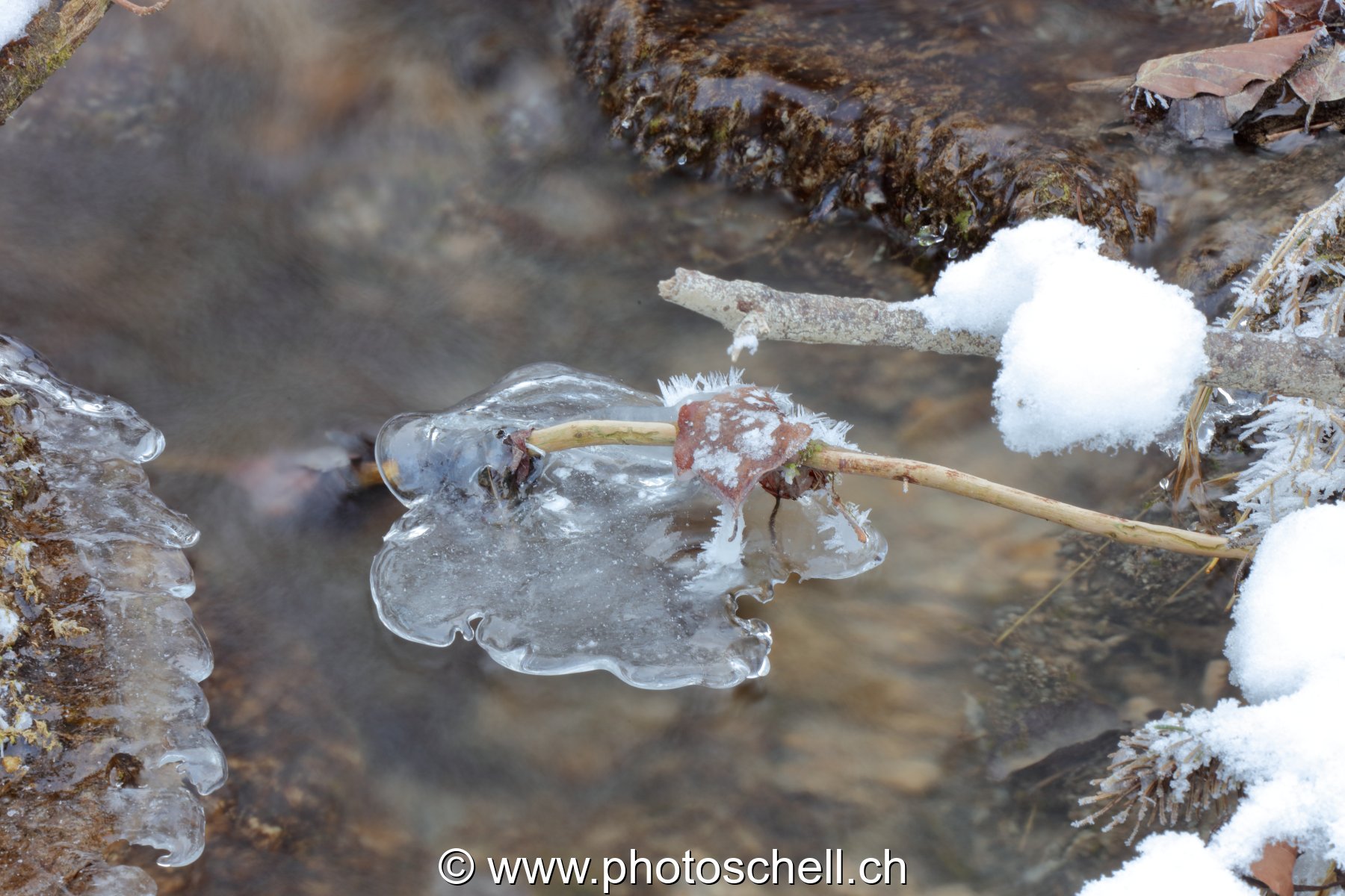 Gérignoz et sa glace hivernale