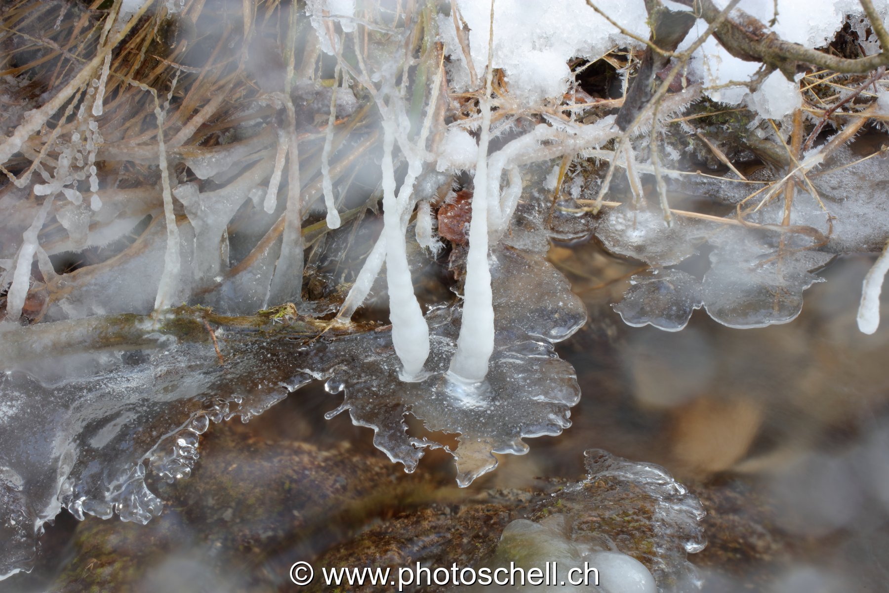 Gérignoz et sa glace hivernale
