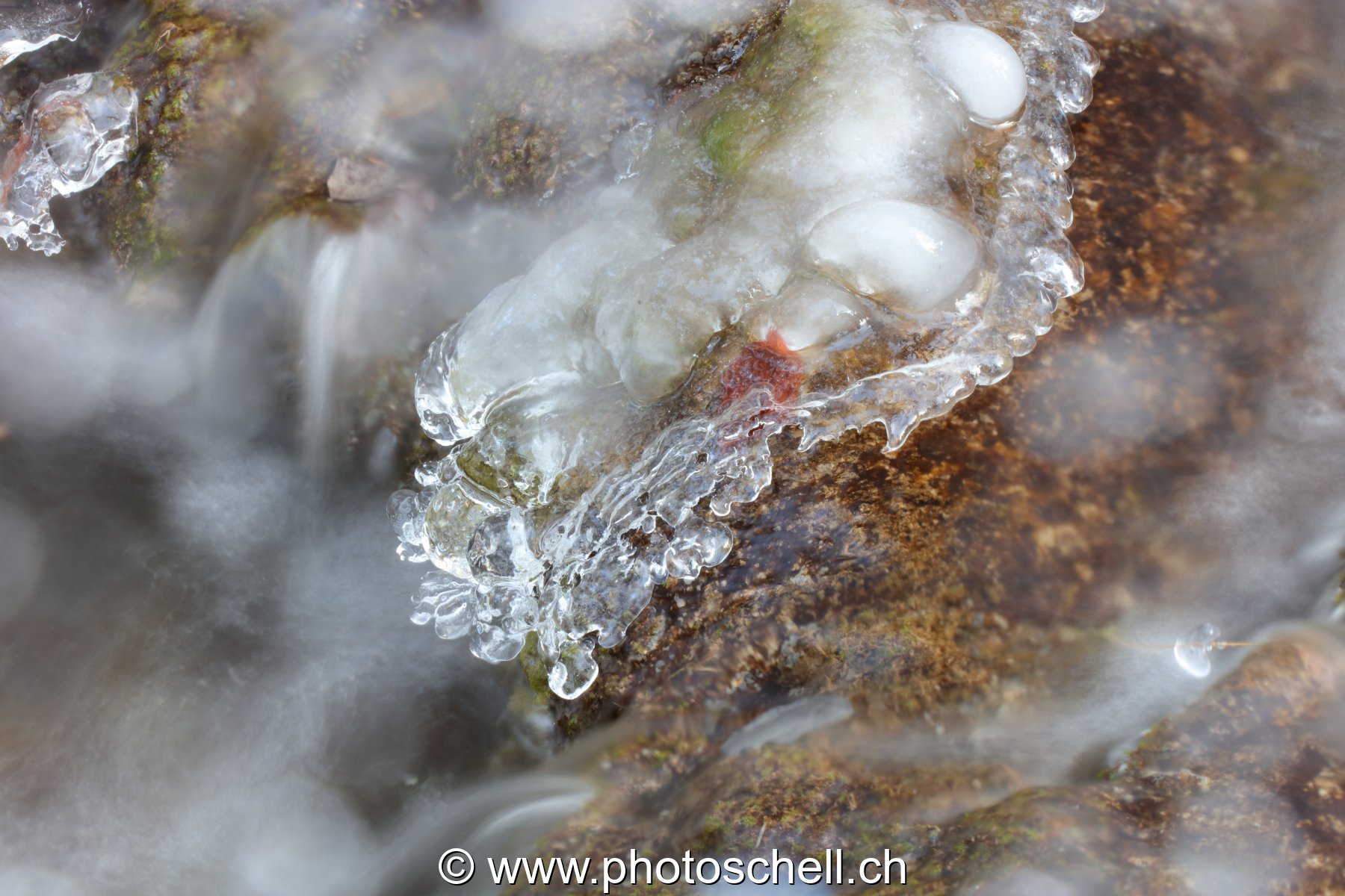 Gérignoz et sa glace hivernale