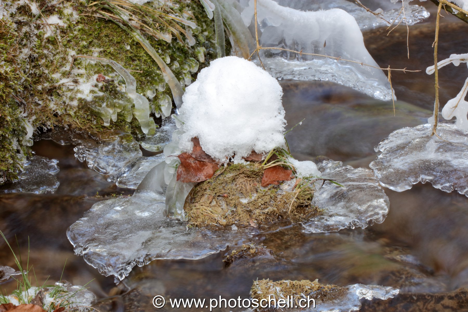 Gérignoz et sa glace hivernale