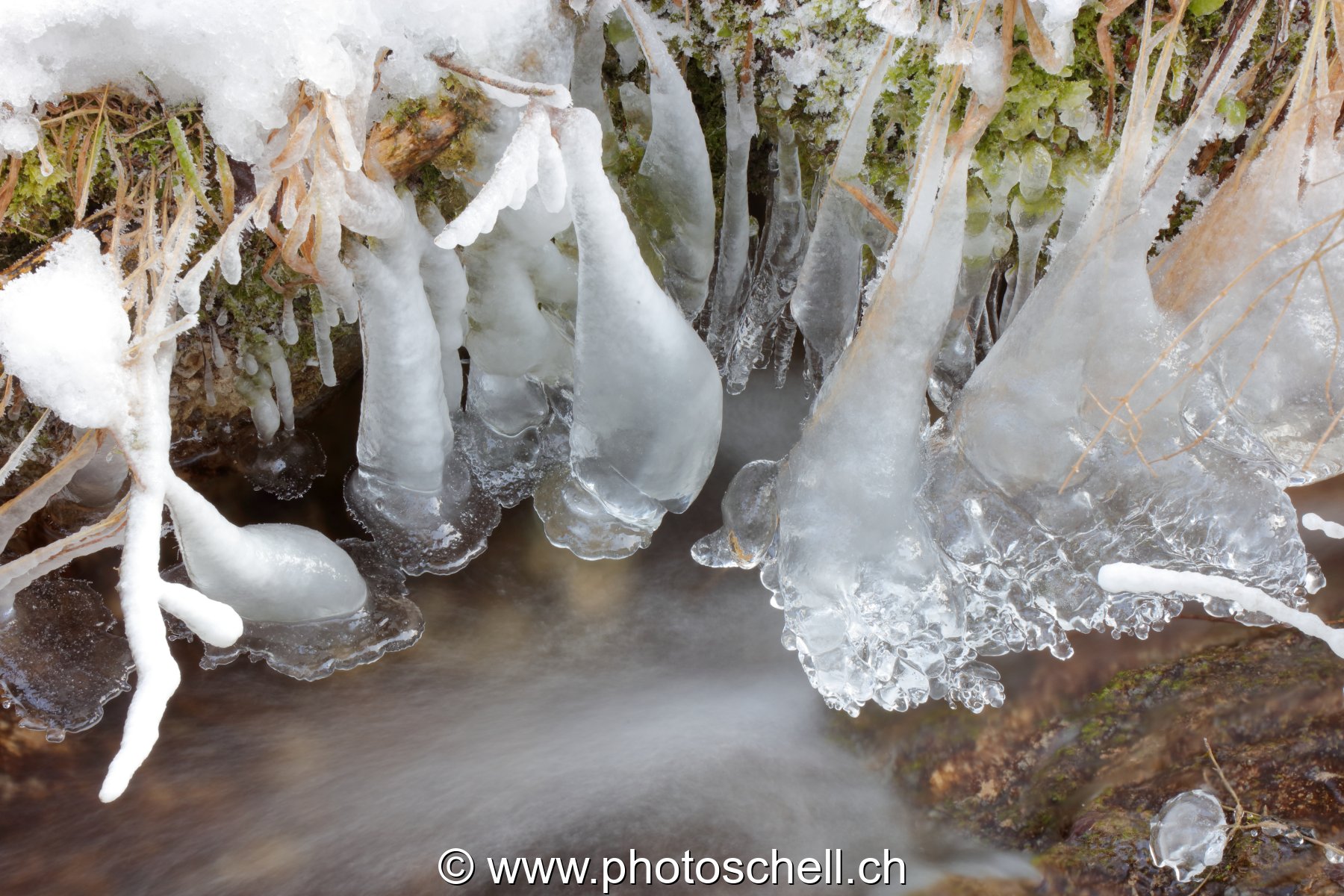 Gérignoz et sa glace hivernale