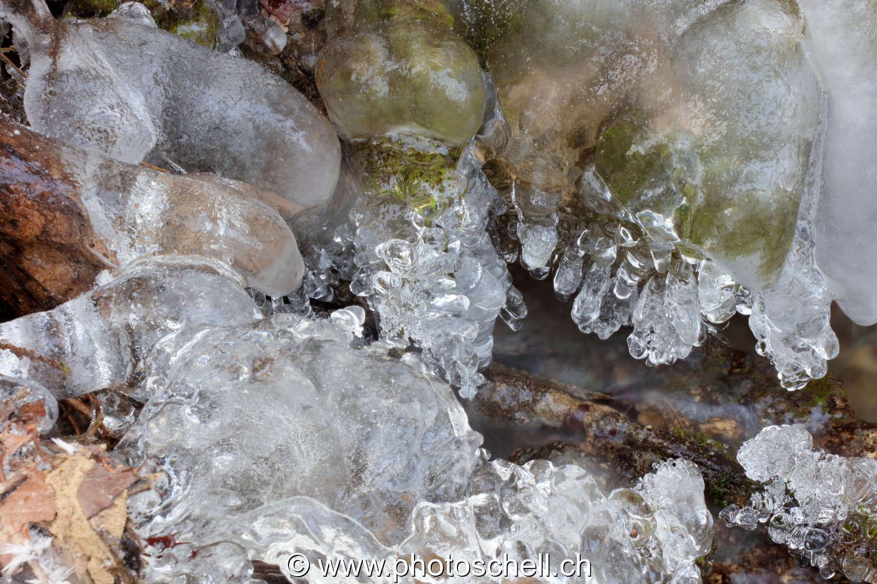 Gérignoz et sa glace hivernale
