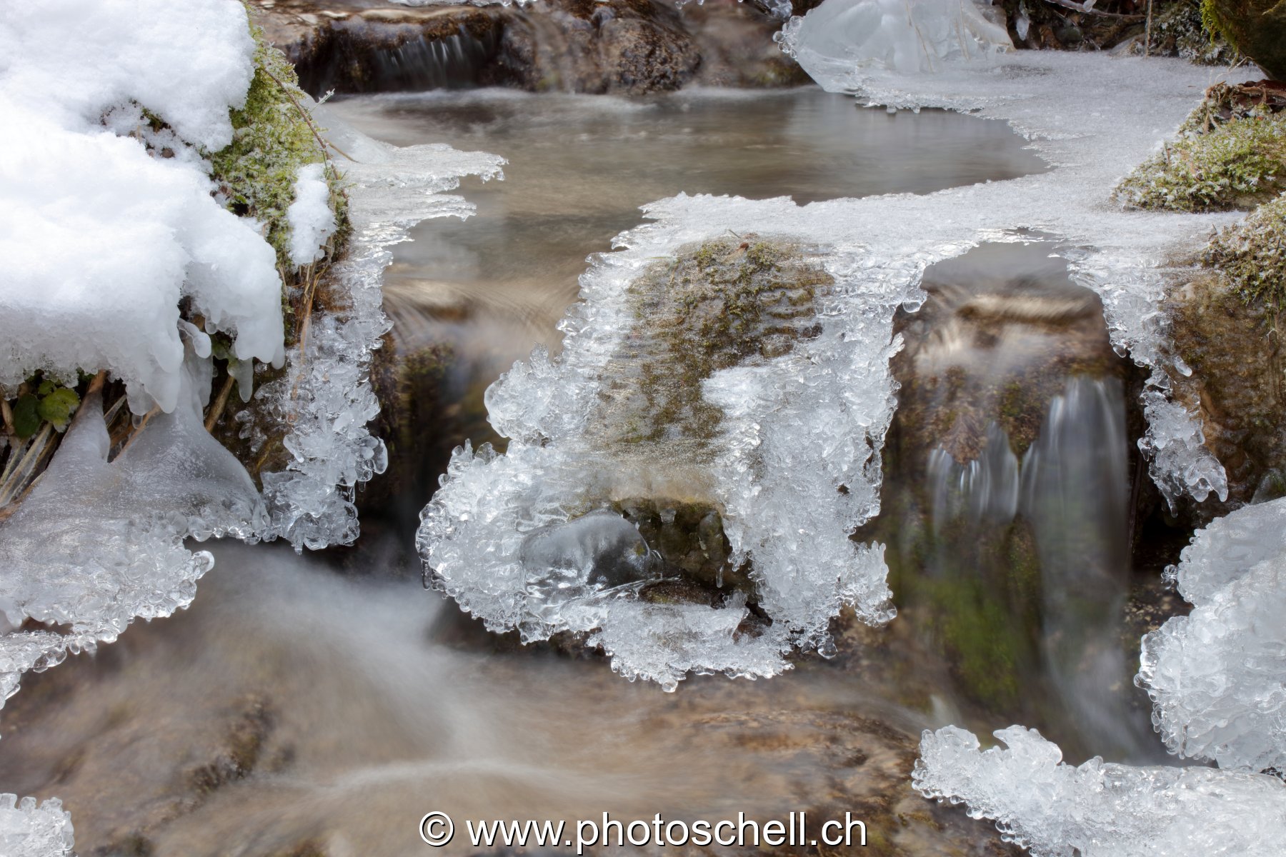 Gérignoz et sa glace hivernale