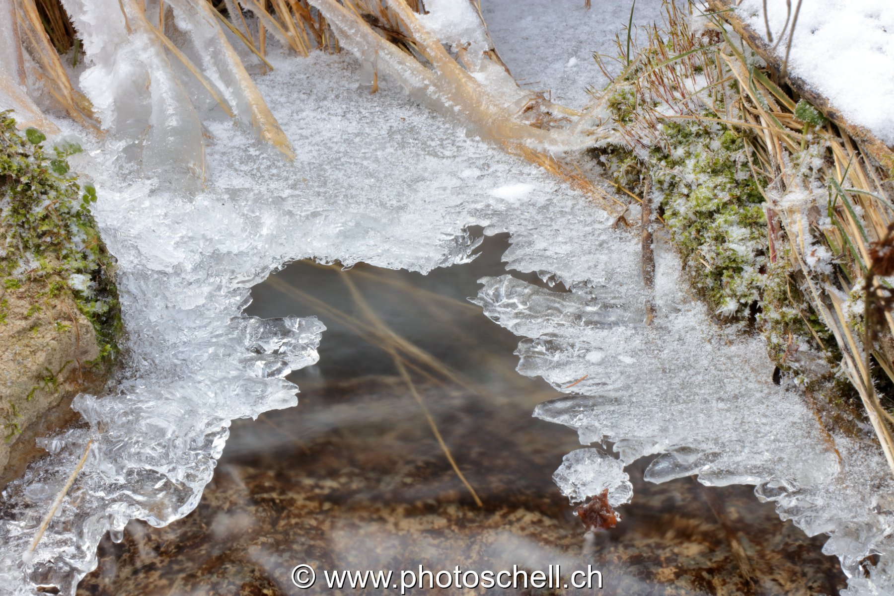 Gérignoz et sa glace hivernale