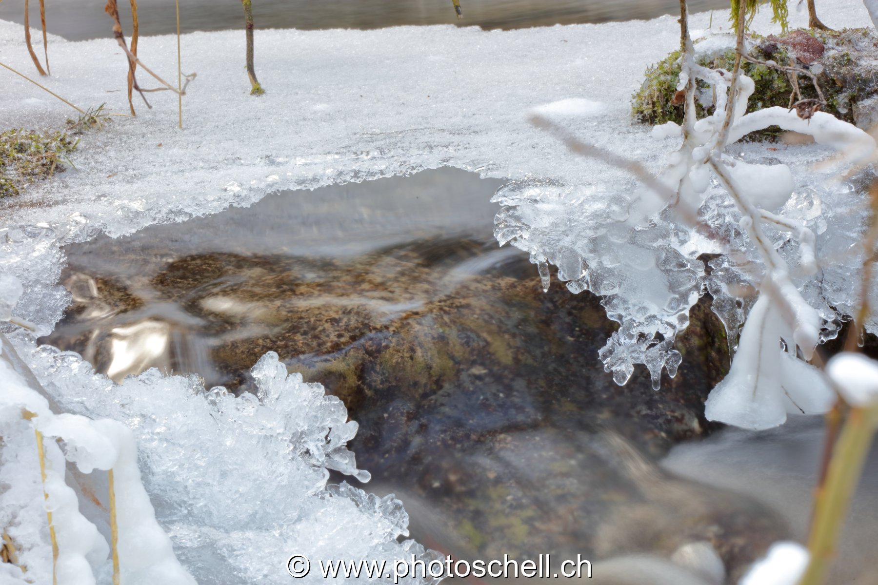 Gérignoz et sa glace hivernale