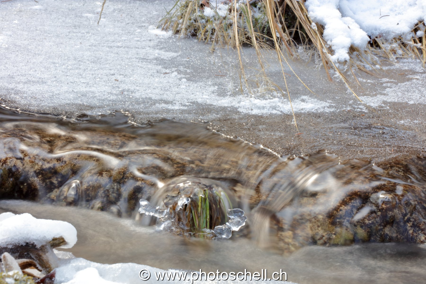 Gérignoz et sa glace hivernale