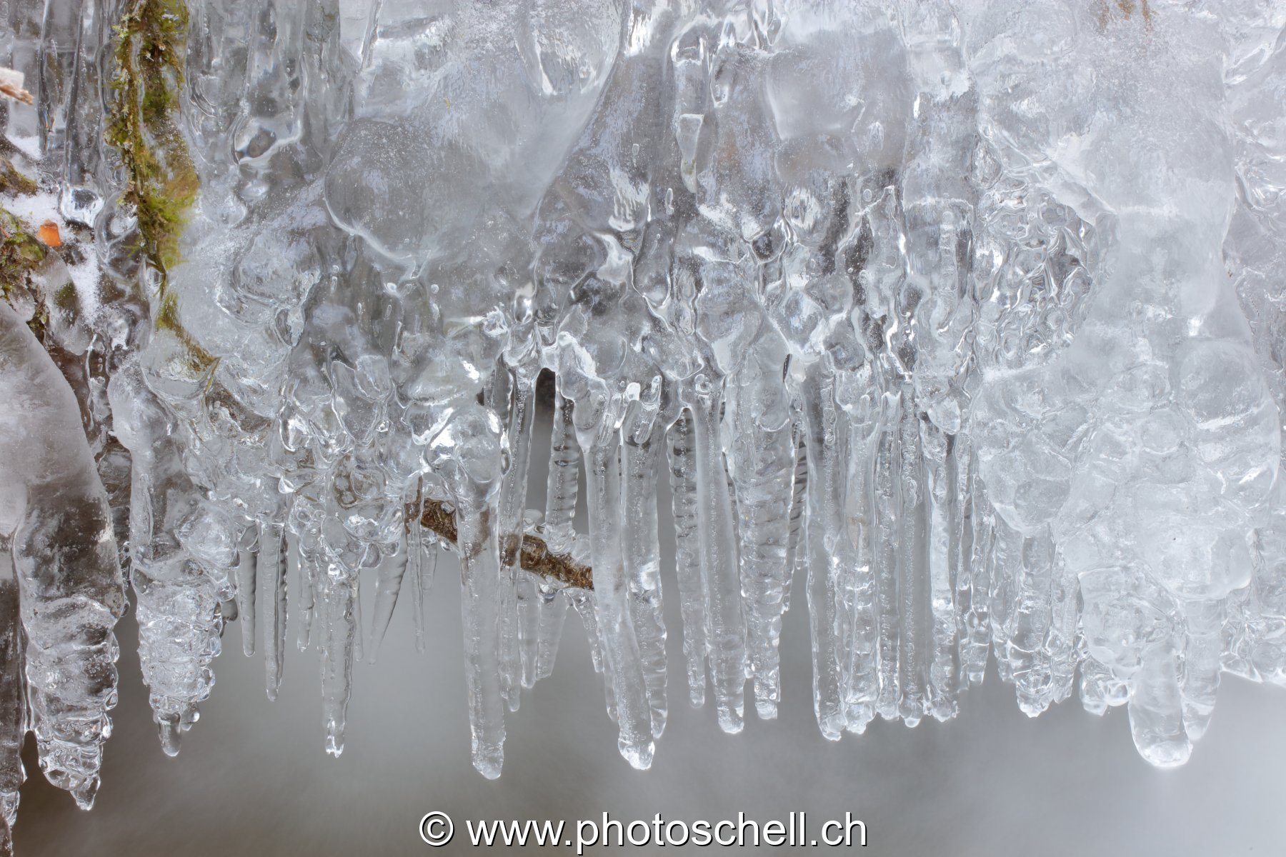Gérignoz et sa glace hivernale