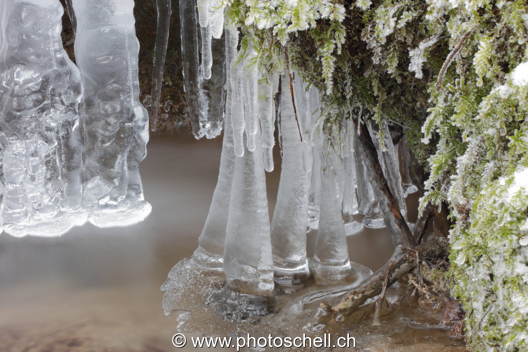 Gérignoz et sa glace hivernale