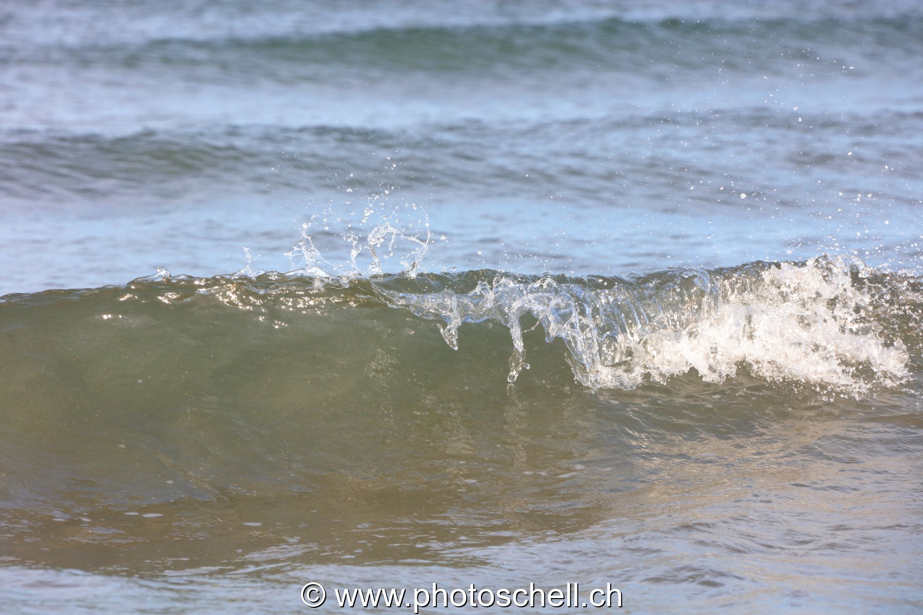 Vagues qui s'écrasent