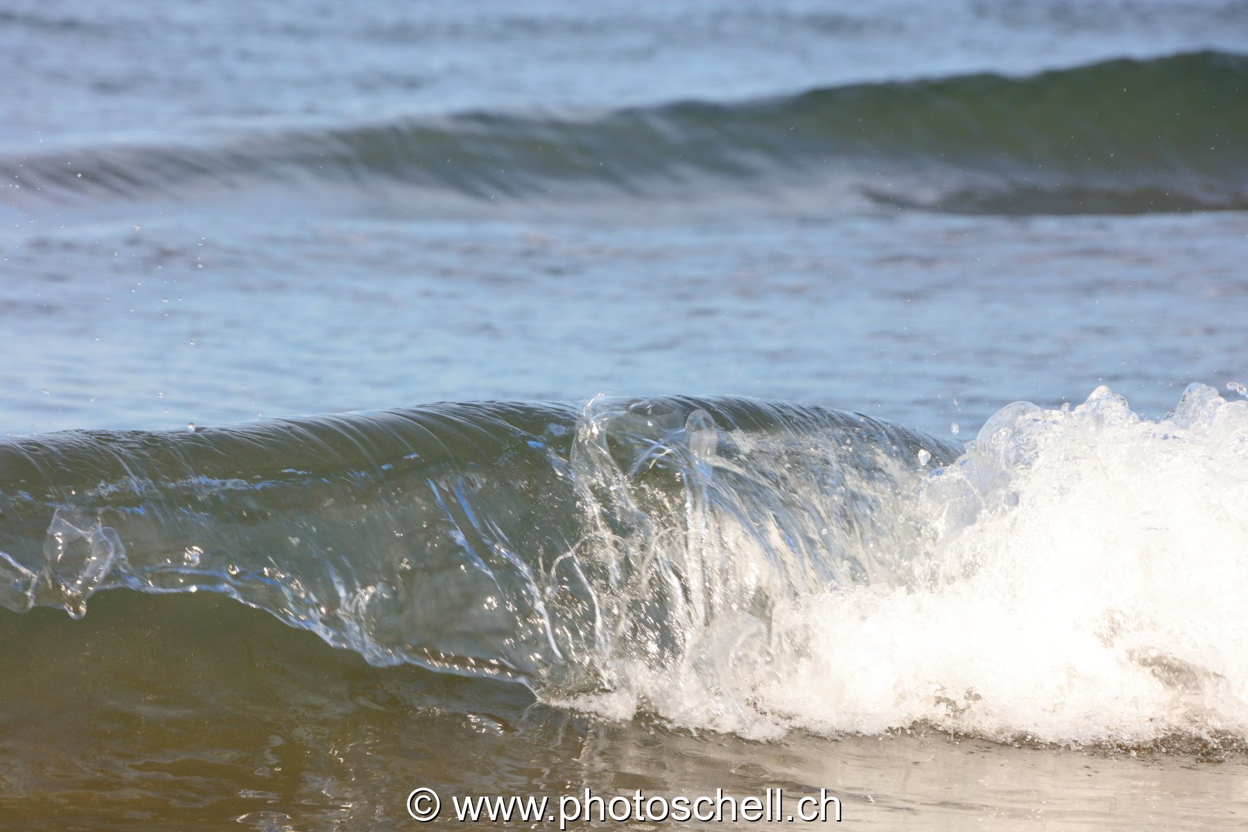 Vagues qui s'écrasent
