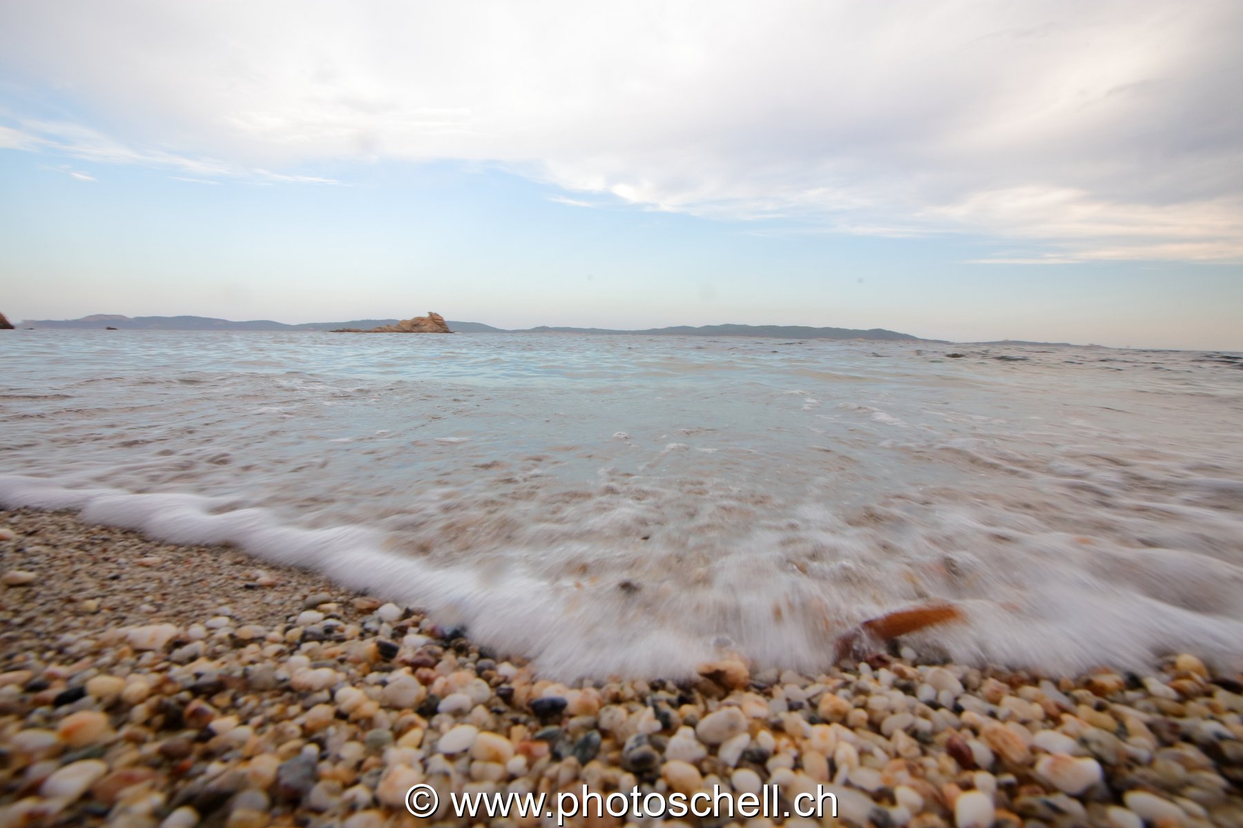 Plage de cailloux