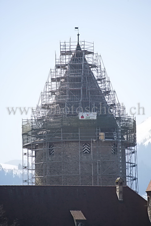 Détail du célèbre échaffaudage du donjon