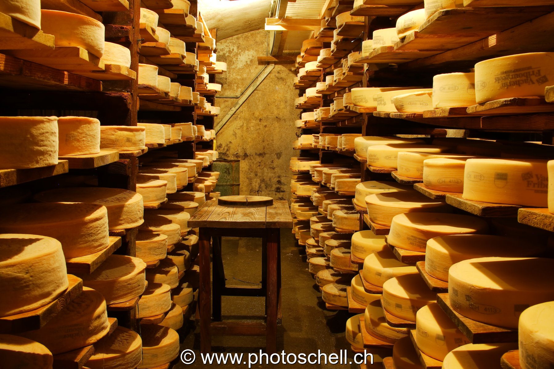 La cave à fromages de Vuippens