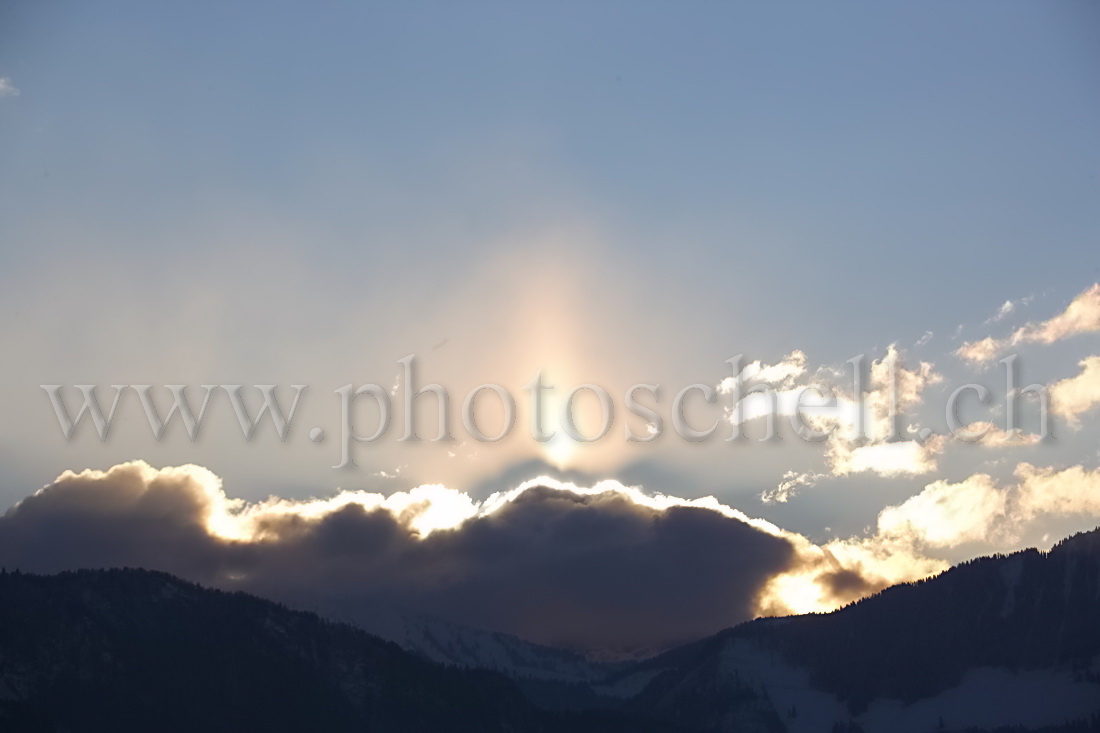 Lever de soleil dans les nuages