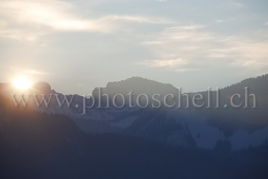 Lever de soleil près de la dent de Savigny