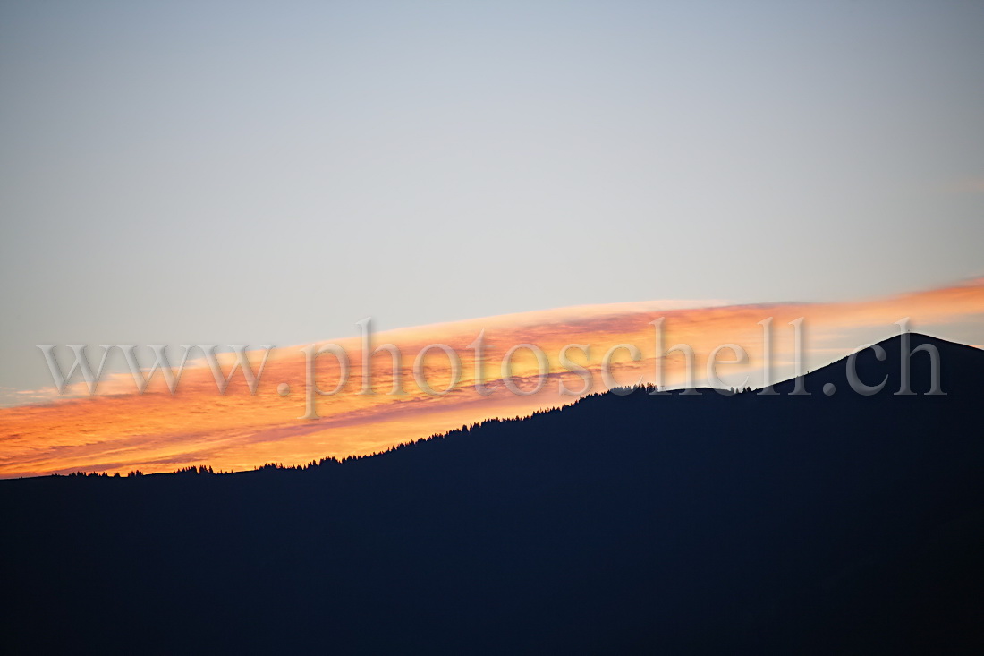 Nuages de feu sur la Berra