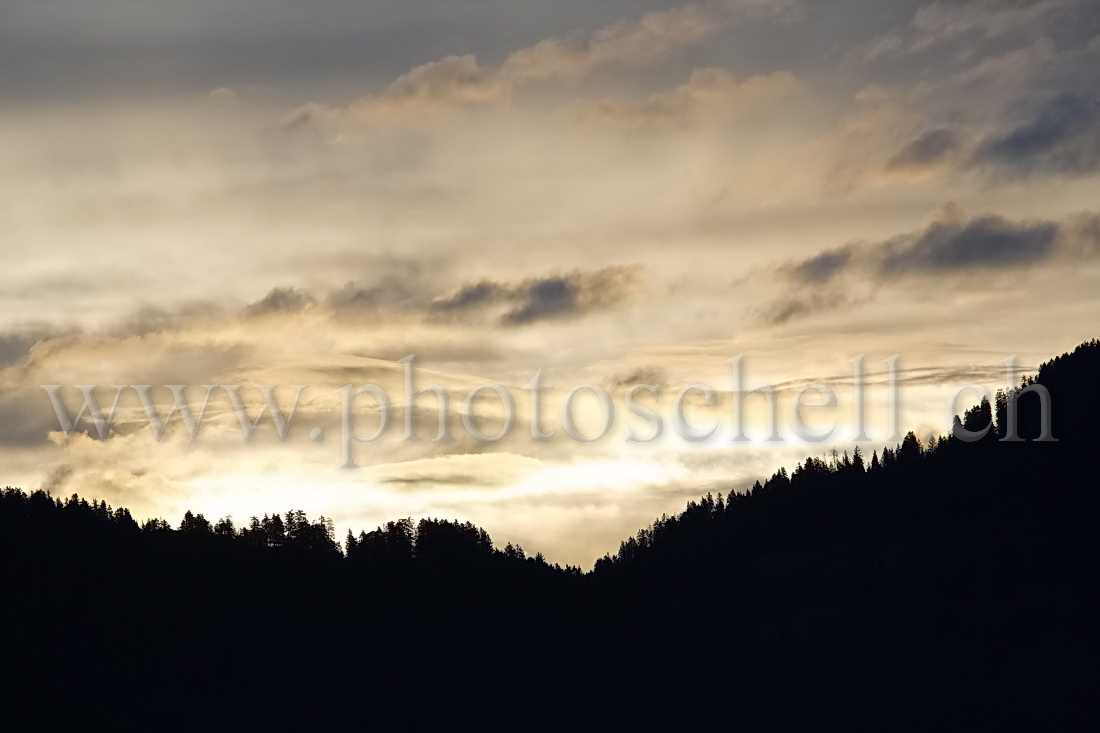 Lever de soleil sur les préalpes
