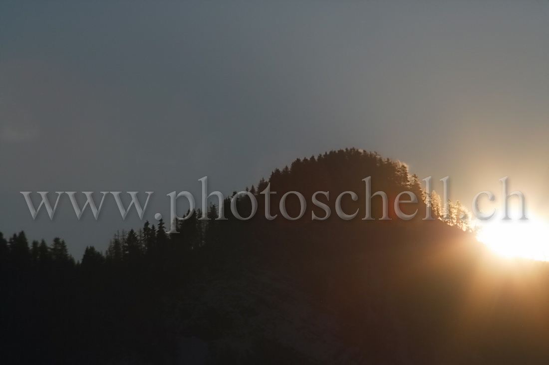 Lever de soleil sur les préalpes