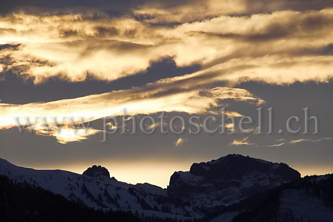 Lever de soleil sur les préalpes