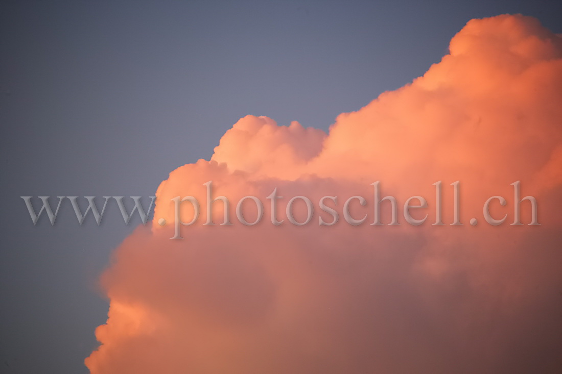 Nuages rougeoyants