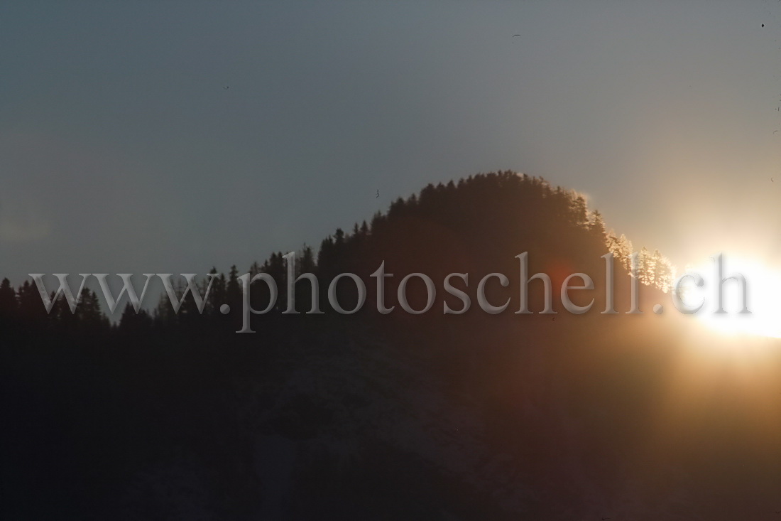 Lever de soleil sur les préalpes