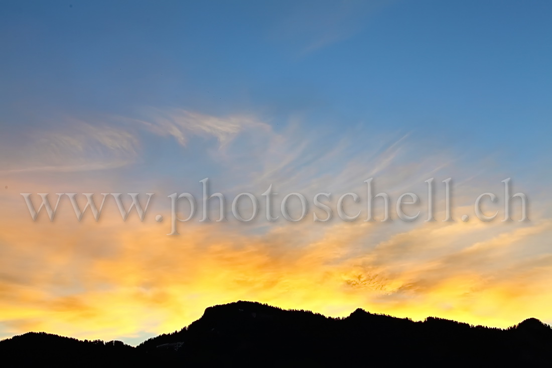 Lever de soleil sur les Préalpes