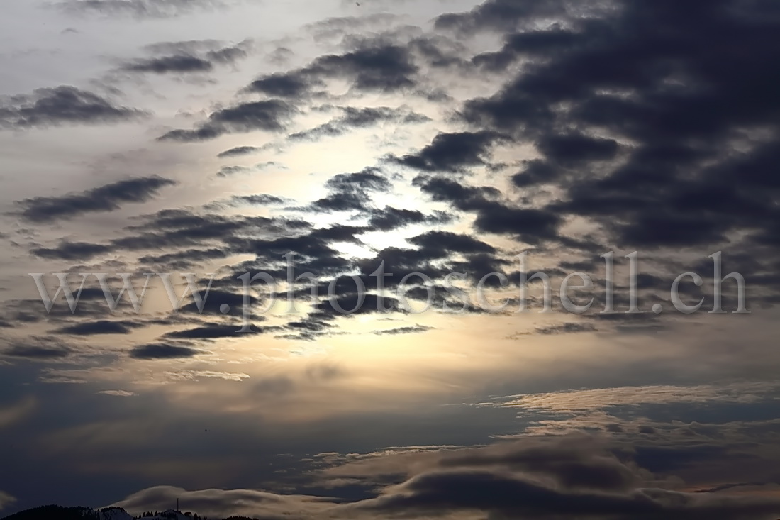 Soleil filtré par les nuages