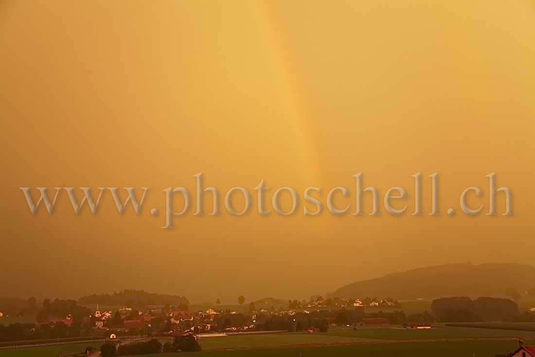 Arc en ciel irréel sur Echarlens