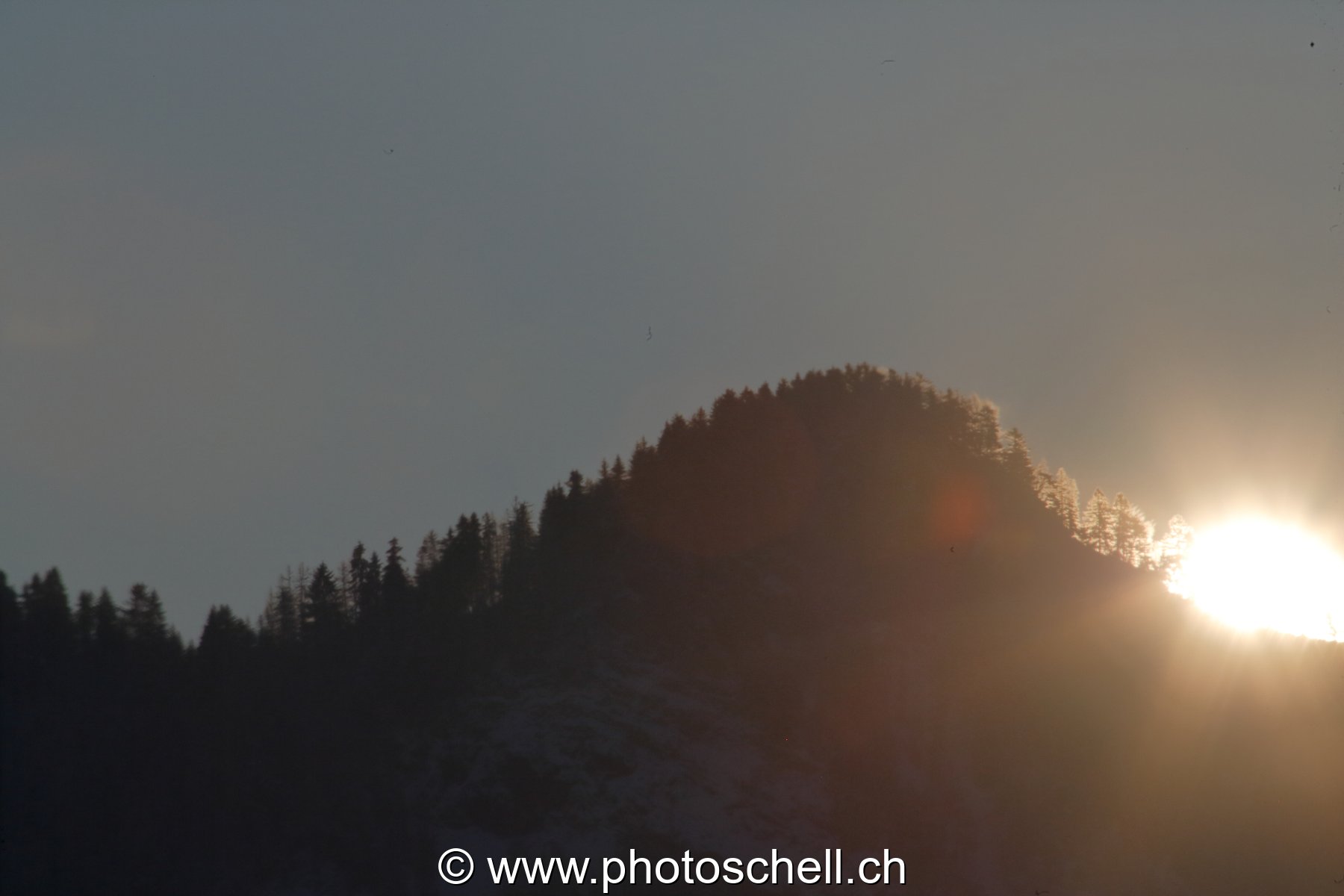 Lever de soleil sur les préalpes