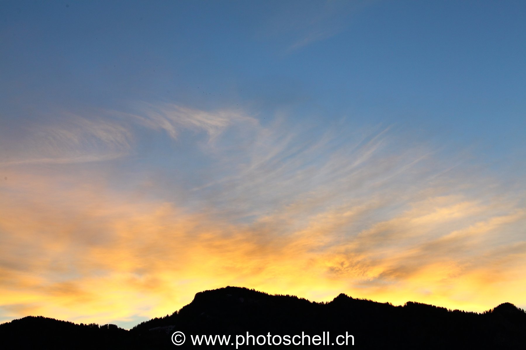 Lever de soleil sur les Préalpes