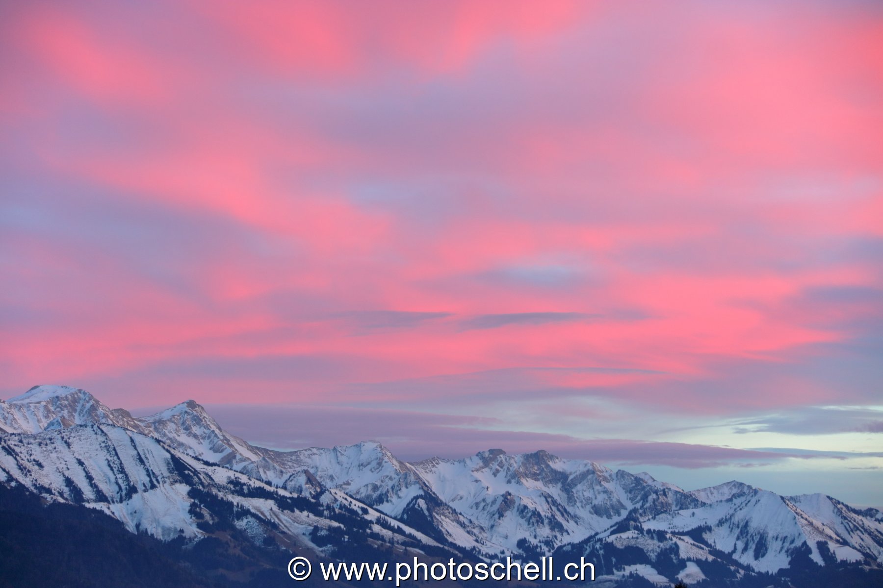 Couleurs des nuages avant le lever de soleil