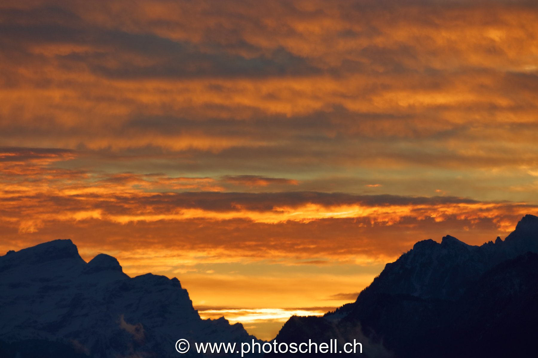 Ciel doré au lever de soleil