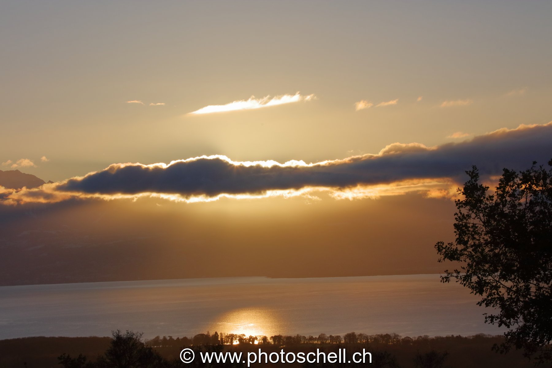 Le soleil est dans l'eau