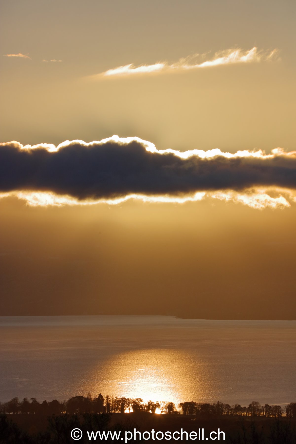 Soleil caché par un nuage