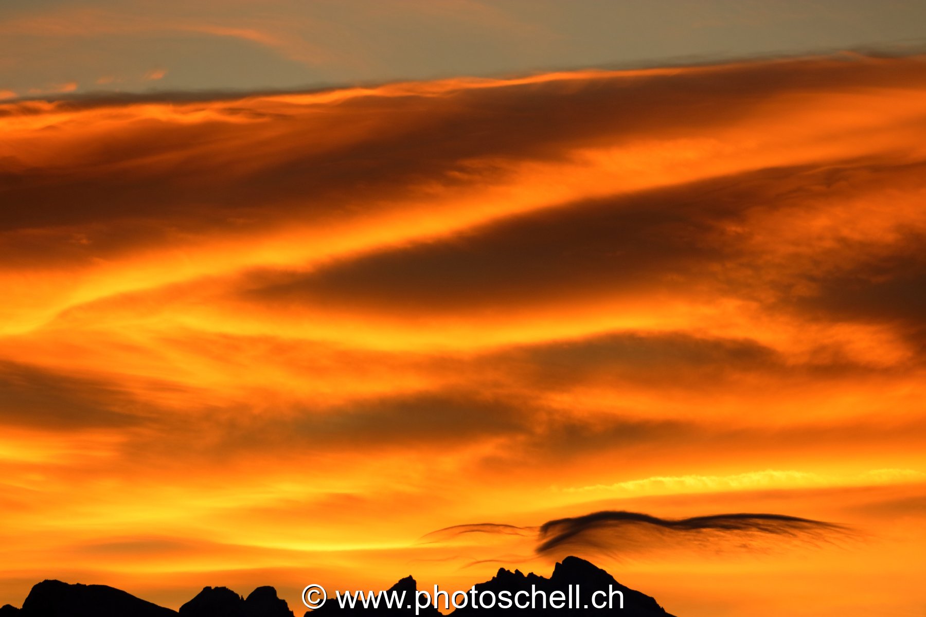 Ciel doré au lever de soleil
