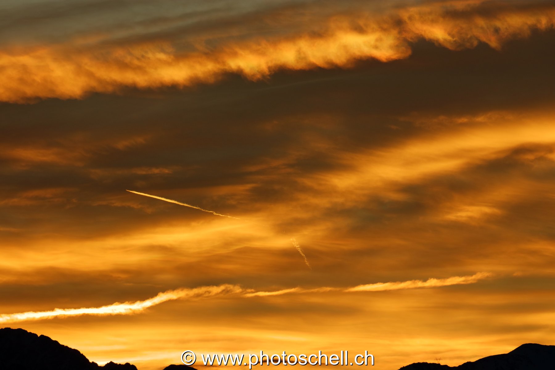 Ciel doré au lever de soleil