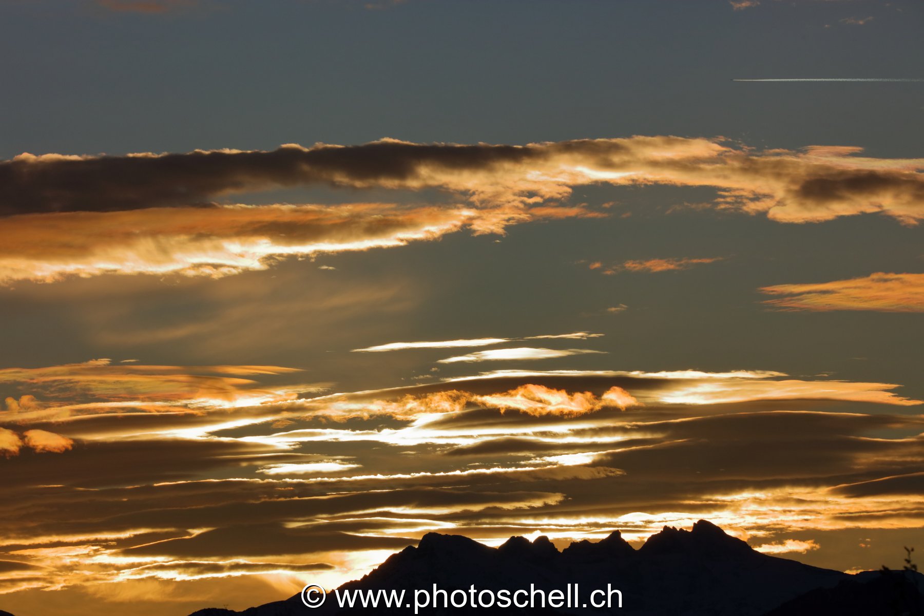 Ciel doré au lever de soleil